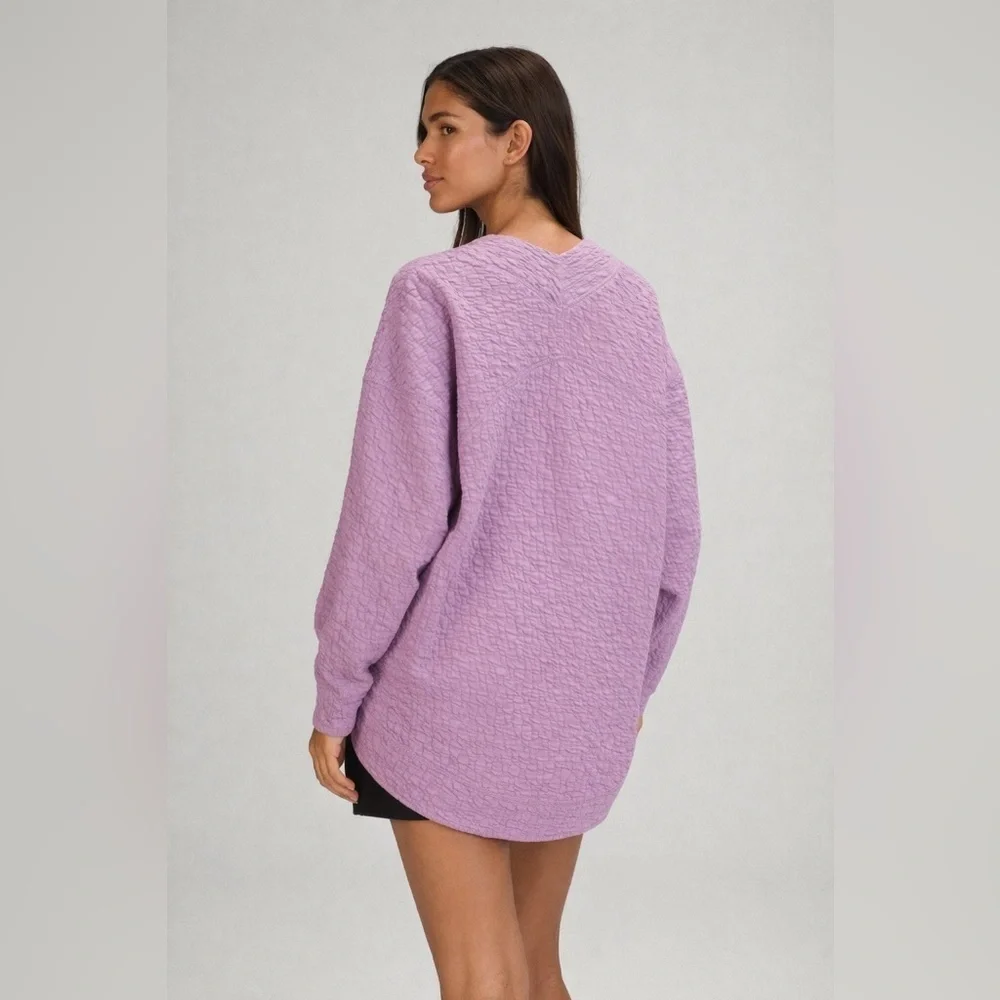 Lululemon Rippled V-Neck Pullover in Wisteria Purple SZ 4